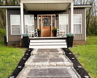 Charming Tiny Home in Sweetwater - Sweetwater - Building