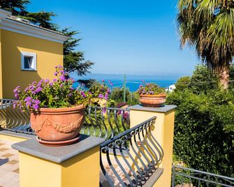 Villa Ceselle - אנאקאפרי - מרפסת