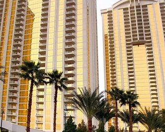 Suites at Signature - Paradise - Edificio