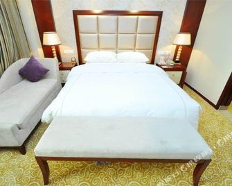 Linyi Hotel (Yimeng Road) - Linyi - Bedroom