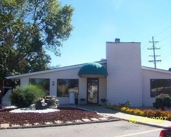 Home Town Inn - Flint - Gebäude