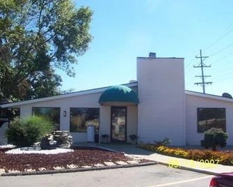 Home Town Inn - Flint - Gebouw