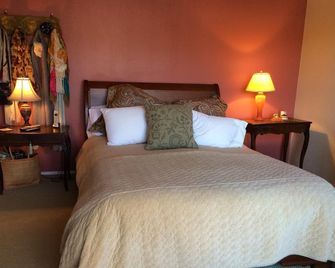 Beautiful waterfront home on a private lagoon. - Larkspur - Bedroom