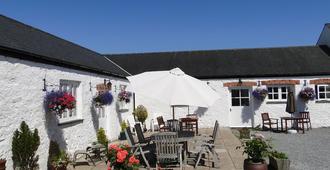 East Trewent Farm Bed And Breakfast - Pembroke - Patio