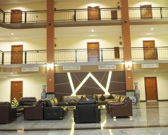 Suksomboon Hotel - Surat Thani - Lobby