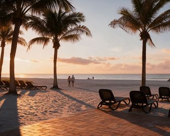 Hotel Sol - Redington Shores - Beach