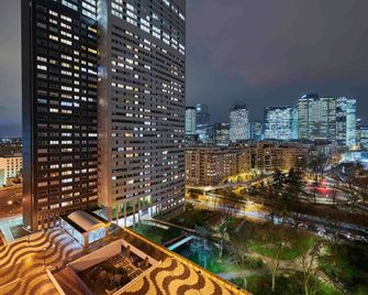 Hôtel Mercure Paris La Defense - Courbevoie - Edificio