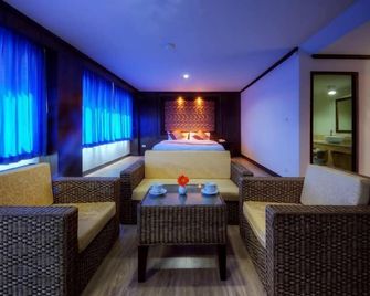 Piyaporn Pavilion Hotel - Mae Sai - Лаунж