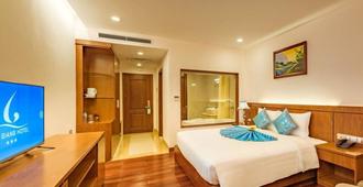 Lam Giang Hotel - Vinh City - Bedroom