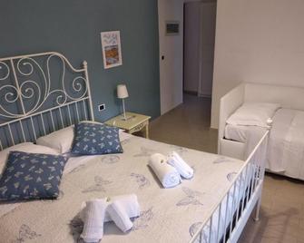 Country House La Scortica - Beverino - Schlafzimmer