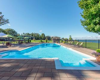 The Inn at Gran View Ogdensburg Ascend Hotel Collection - Ogdensburg - Piscina