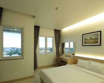 Hung Cuong Hotel - Chau Doc - Bedroom