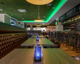 ibis Styles Bad Reichenhall - Бад-Райхенгалль - Бар