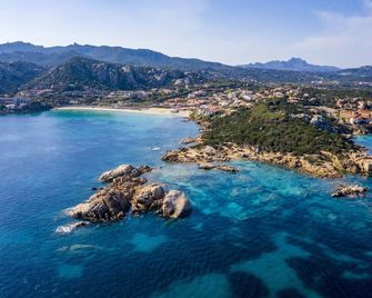 Club Hotel Baja Sardinia - Arzachena - Building