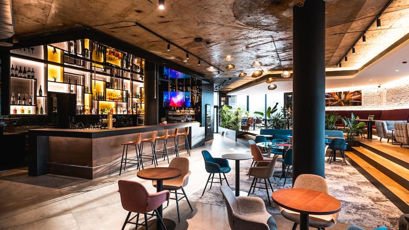 أو آر إي إيه هوتل بيراميدا براها