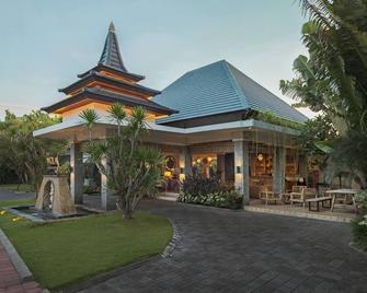 The Wolas Villas - Kuta - Building