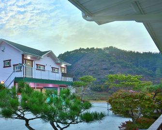 Gongju Makok Healing Pension - Gongju - Edificio
