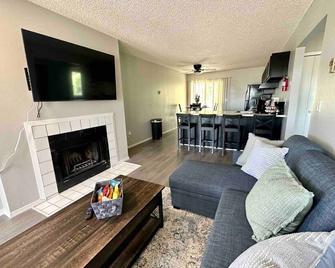 The Hygge Apt B - Colorado Springs - Sala de estar