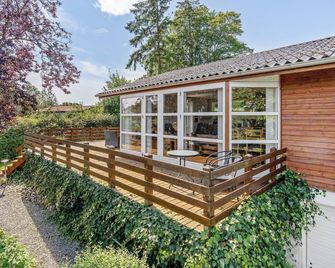 4 Person Holiday Home in Aabenraa - Åbenrå - Pátio