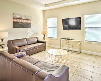 Modern Haines City Home with Pool and Lanai! - Haines City - Living room