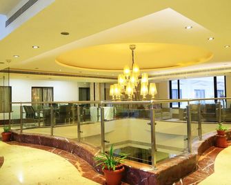 Anandha Inn Convention Centre and Suites - פונדיצ'רי - לובי