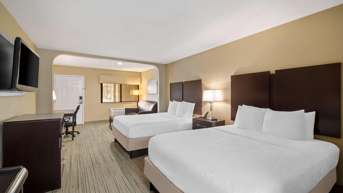Best Western Cedar Inn