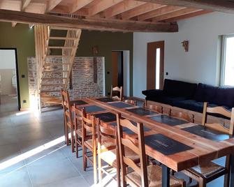 Villa 10 pers à 6min du pal - Saint-Pourçain-sur-Besbre - Salle à manger