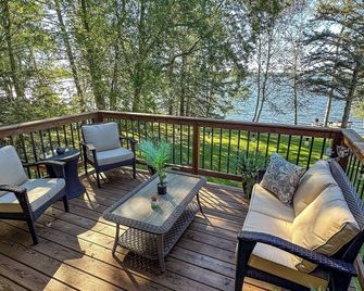 Edgewater Retreat | 2 Bed, 2 Bath - Phillips - Balcony