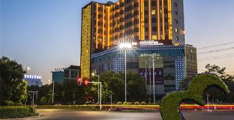 Metropolo Hotel Yining Development Zone Hanma Building - Ili - Building