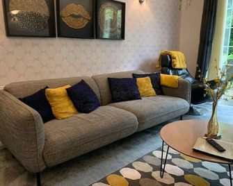 Birmingham Bungalow Serviced Apartment Nec Airport Bullring - Birmingham - Stue