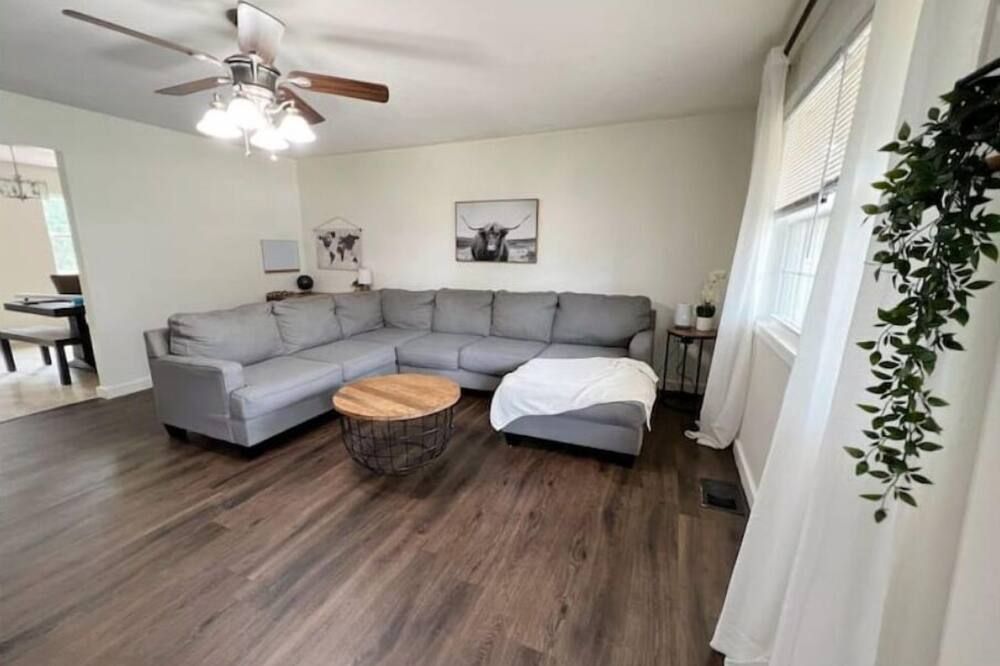 Family friendly home in Waynesville