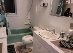 Vibrant apartment in the heart of the town - Edmundston - Bathroom