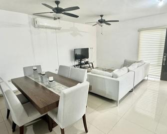 Casa Vacaciones Nuevo Vallarta - Mezcales - Jadalnia