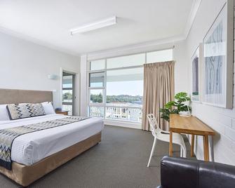 Harbour View Apartments - Ulladulla - Bedroom