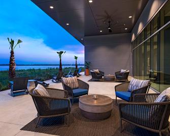 Hyatt Regency Baytown Houston - Houston - Patio