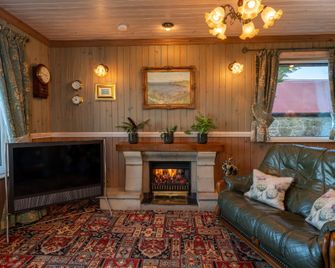 타미건 코티지 브로드퍼드 - 카일 - 거실