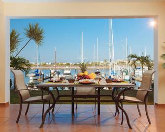 Isla Mazatlan Residence Club - Mazatlán - Yemek odası