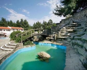 Ghotels Macedonian Sun - Solina - Piscina
