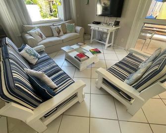 @smithbeachhouse - Porto Frade - Angra dos Reis - Angra dos Reis - Sufragerie