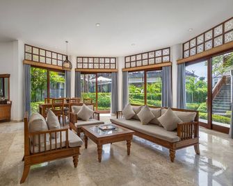 Swan Paradise A Pramana Experience - Gianyar - Sala de estar