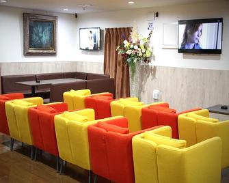 大川崎桑拿膠囊旅館 - 川崎 - 休閒室