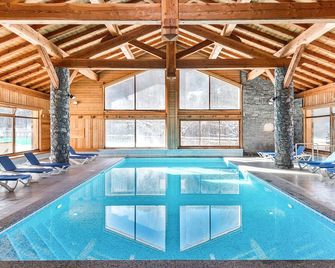 Le Hameau du Rocher Blanc by Interhome - Serre Chevalier - Piscine