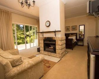The Historic Hogsback Inn - Hogsback - Sala de estar
