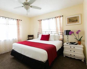 بالتيك هوتل - ميامي بيتش - غرفة نوم