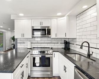 Recently Remodeled! Minutes To Casino, Golfing, Canandaigua Lake, Wineries - Farmington - Keuken