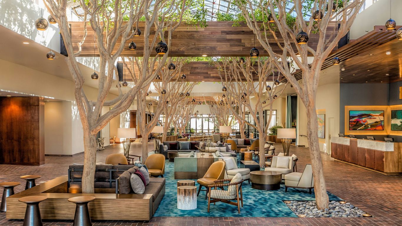 Portola Hotel & Spa At Monterey Bay