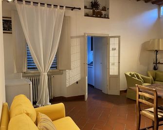 أبارتامينتو فيزولانا 26 - فلورنس - غرفة معيشة