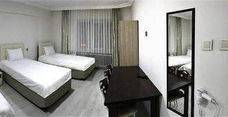 Onem Otel & Pansiyon - Sivas - Bedroom