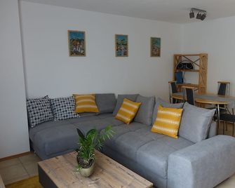 Exclusive kuschelige Wohnung im Herzen FrankensEuropa - Giebelstadt - Wohnzimmer