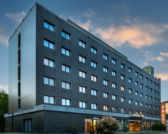 AC Hotels by Marriott Bologna - Bologna - Building